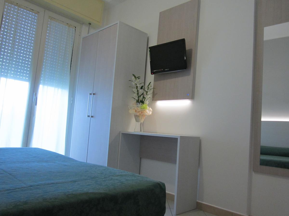 Hotel Andrea'S Rimini Exterior photo